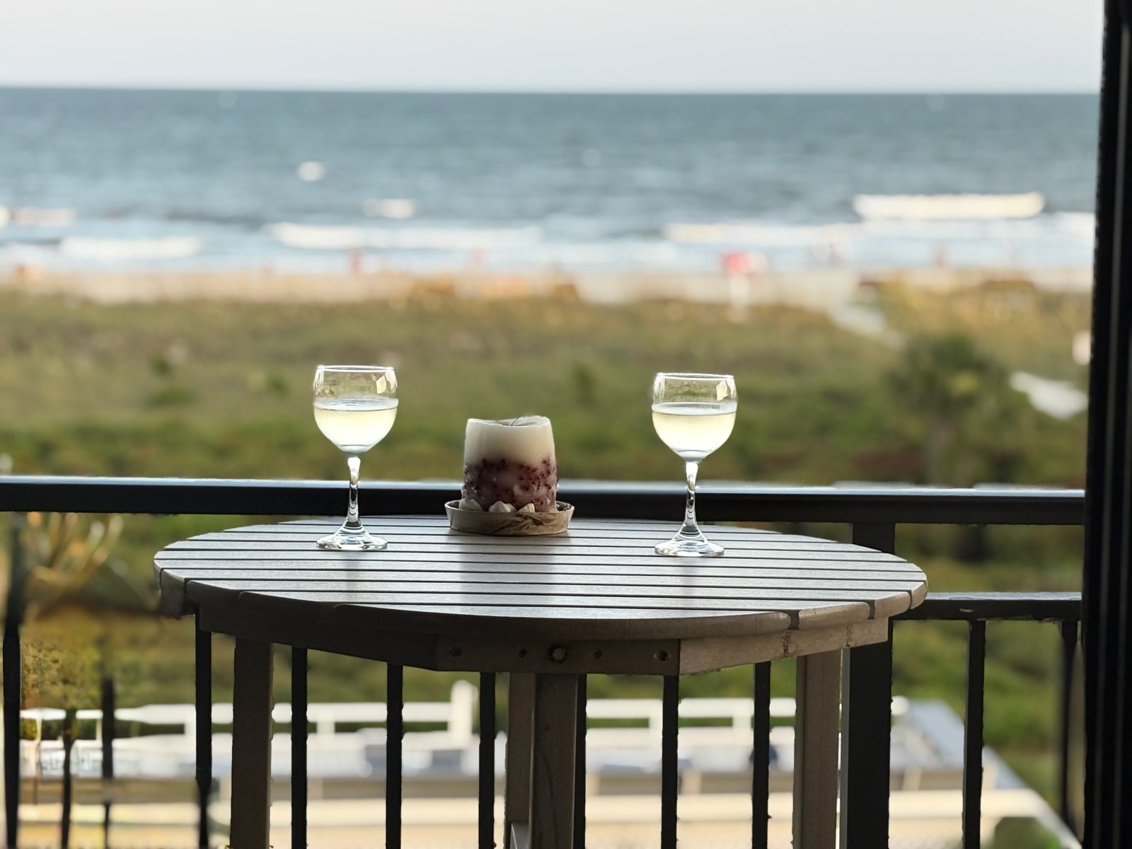 Enjoy a Drink on the Balcony - Seaside Villa 326 hhi